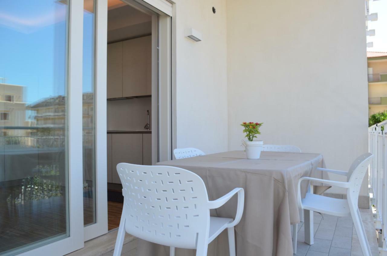 Apartments Сперлонга Екстериор снимка