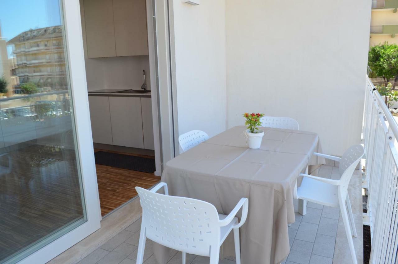 Apartments Сперлонга Екстериор снимка